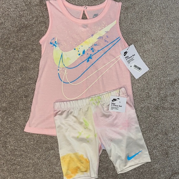 NWT Nike tie dye 2 piece set size 2t - Picture 4 of 5